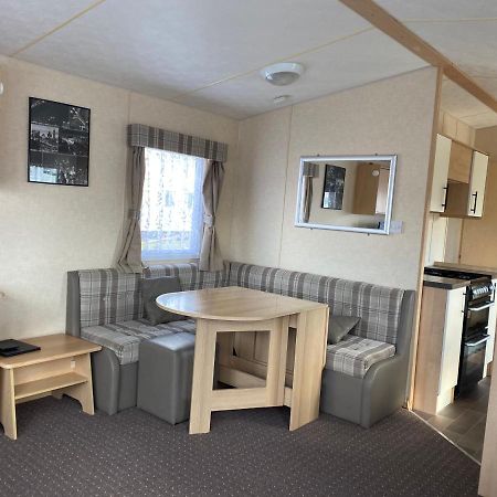 3 Bedroom 8 Berth Standard Basic Caravans With Hot Tub,Mountain Bikes Tattershall Dış mekan fotoğraf