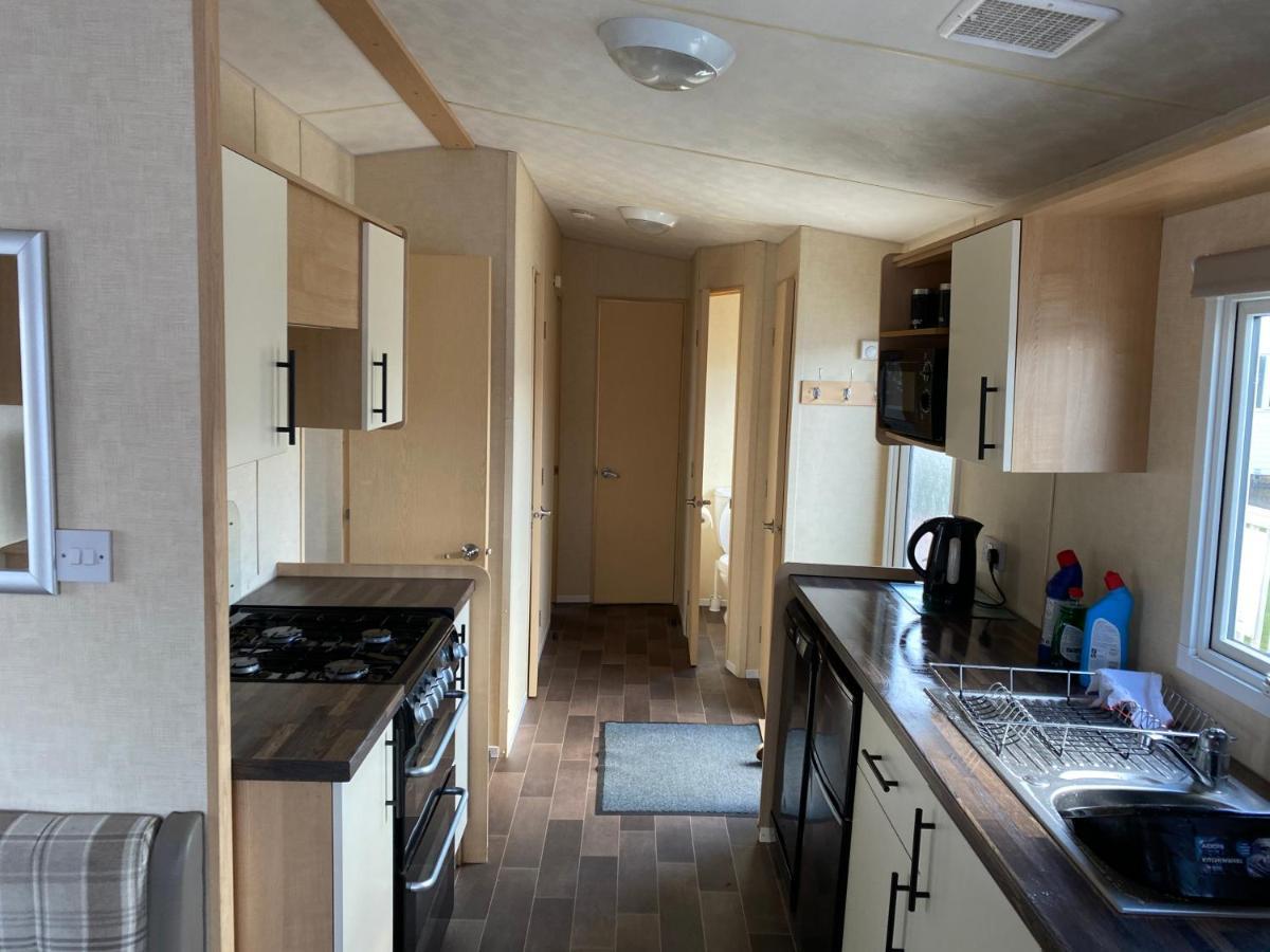 3 Bedroom 8 Berth Standard Basic Caravans With Hot Tub,Mountain Bikes Tattershall Dış mekan fotoğraf