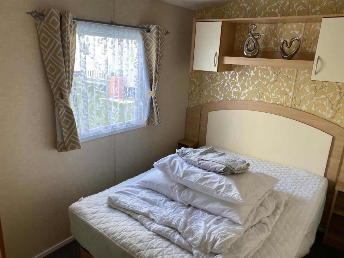 3 Bedroom 8 Berth Standard Basic Caravans With Hot Tub,Mountain Bikes Tattershall Dış mekan fotoğraf